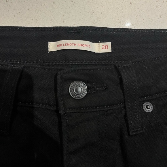 Levi's | Mid Length Denim Shorts in Black Size 28 / 6 - Picture 5 of 8